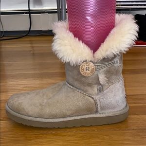 ugg boots with button
